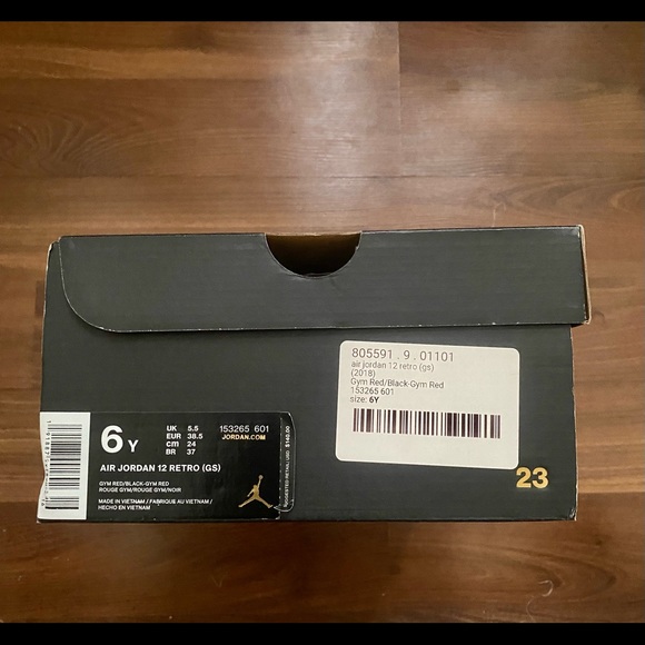 Jordan 12 Retro - Picture 2 of 4